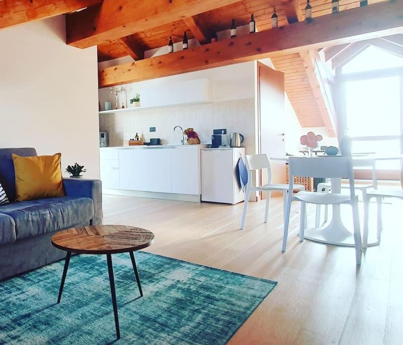 Charming 2.5Room Flat In Center Of Monforte dʼAlba Extérieur photo