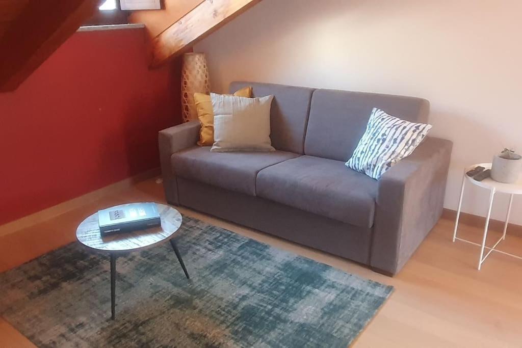 Charming 2.5Room Flat In Center Of Monforte dʼAlba Extérieur photo