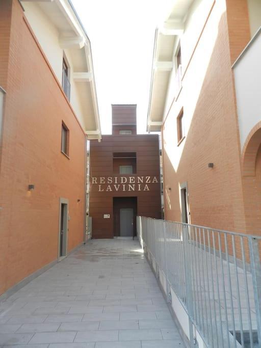 Charming 2.5Room Flat In Center Of Monforte dʼAlba Extérieur photo