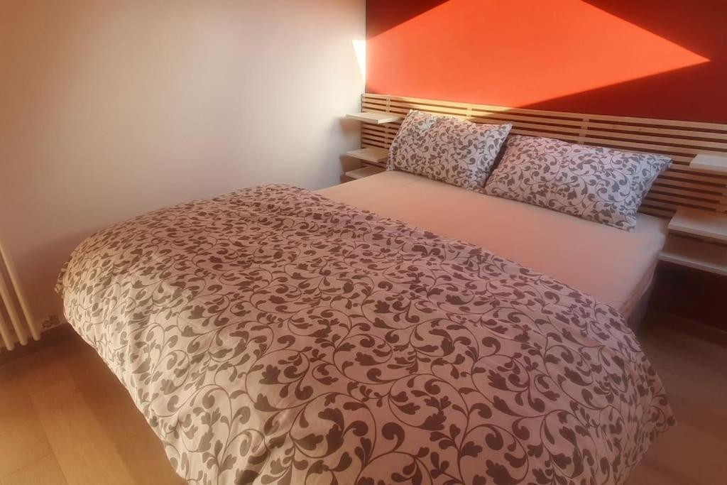 Charming 2.5Room Flat In Center Of Monforte dʼAlba Extérieur photo