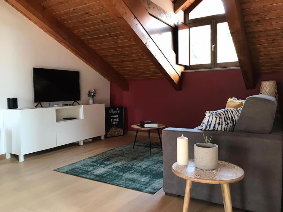 Charming 2.5Room Flat In Center Of Monforte dʼAlba Extérieur photo