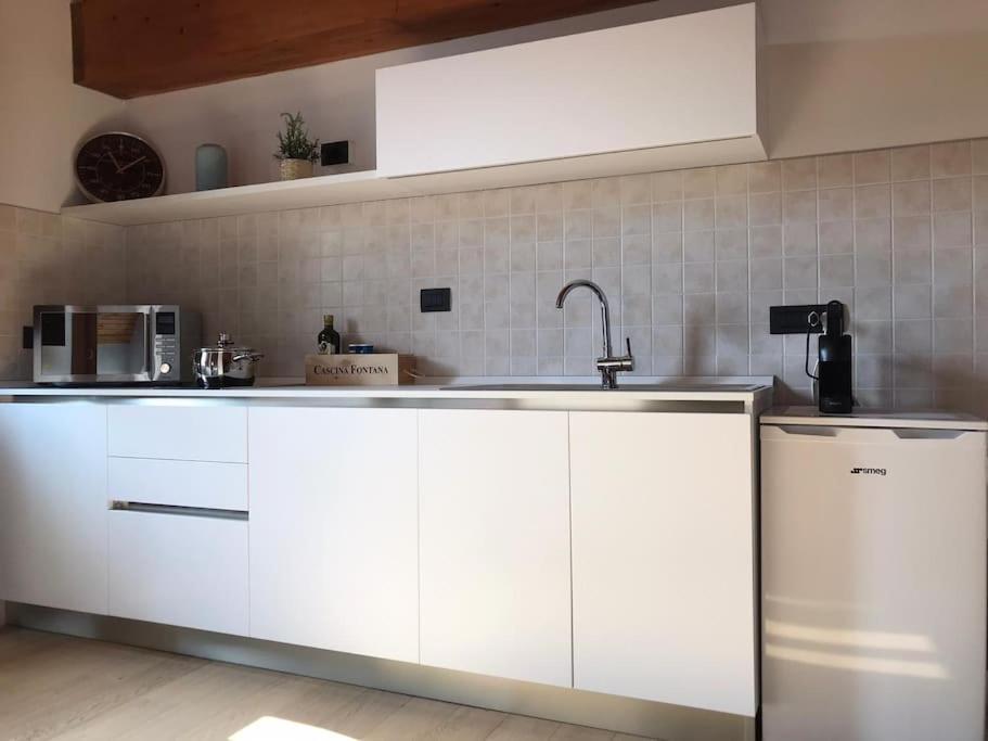 Charming 2.5Room Flat In Center Of Monforte dʼAlba Extérieur photo
